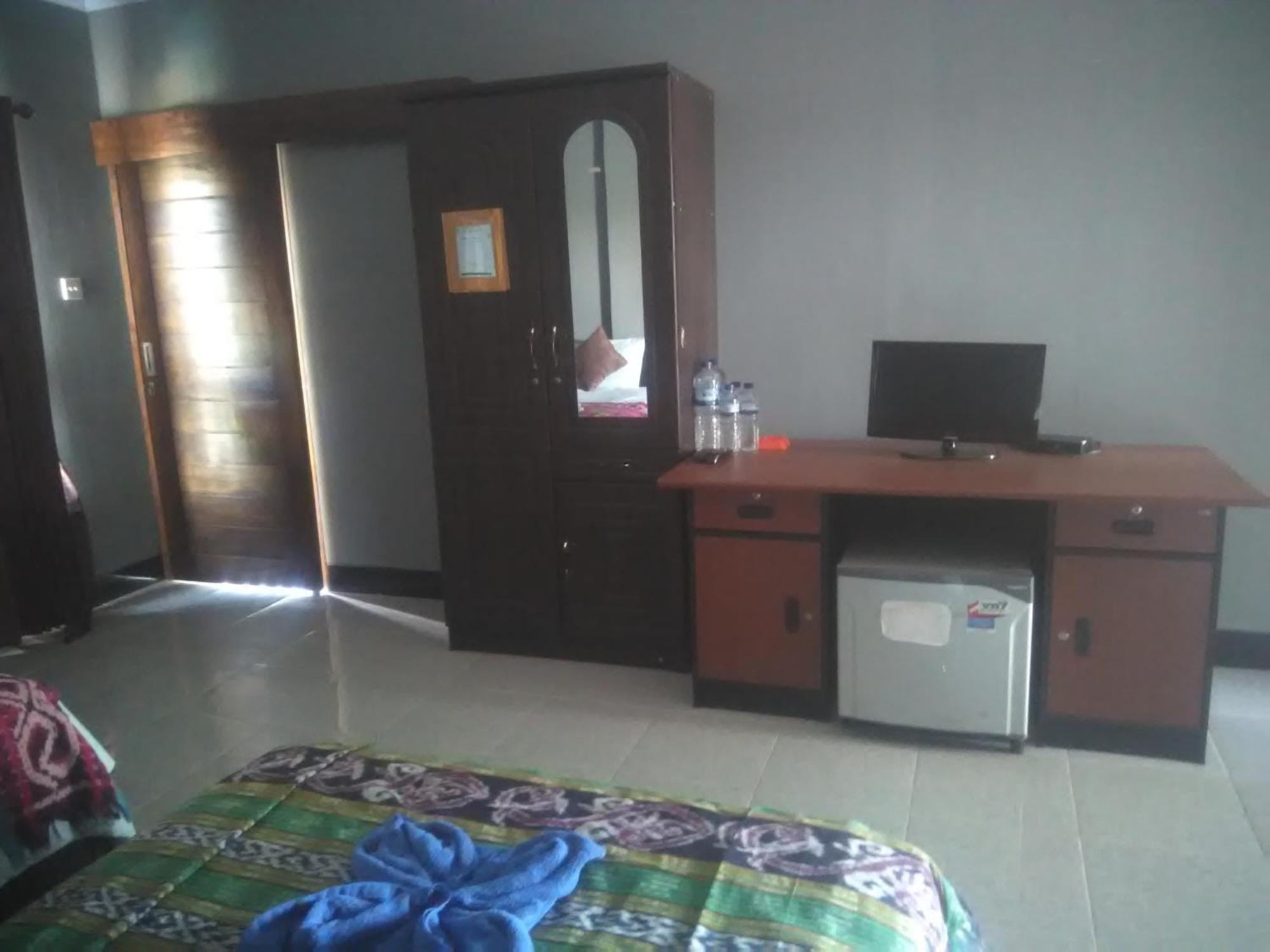 Ridho Malik Hotel Bumbang Esterno foto
