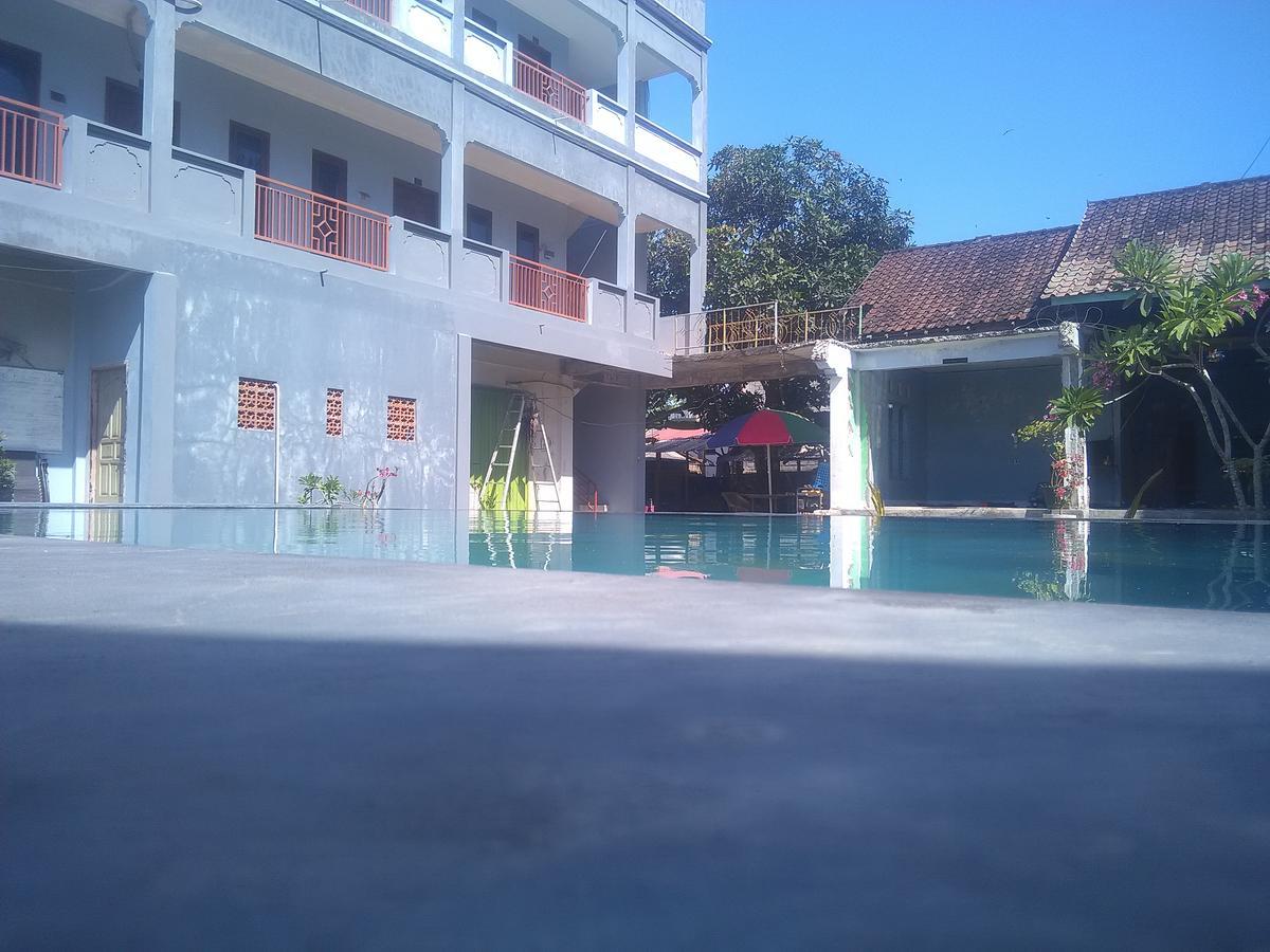 Ridho Malik Hotel Bumbang Esterno foto